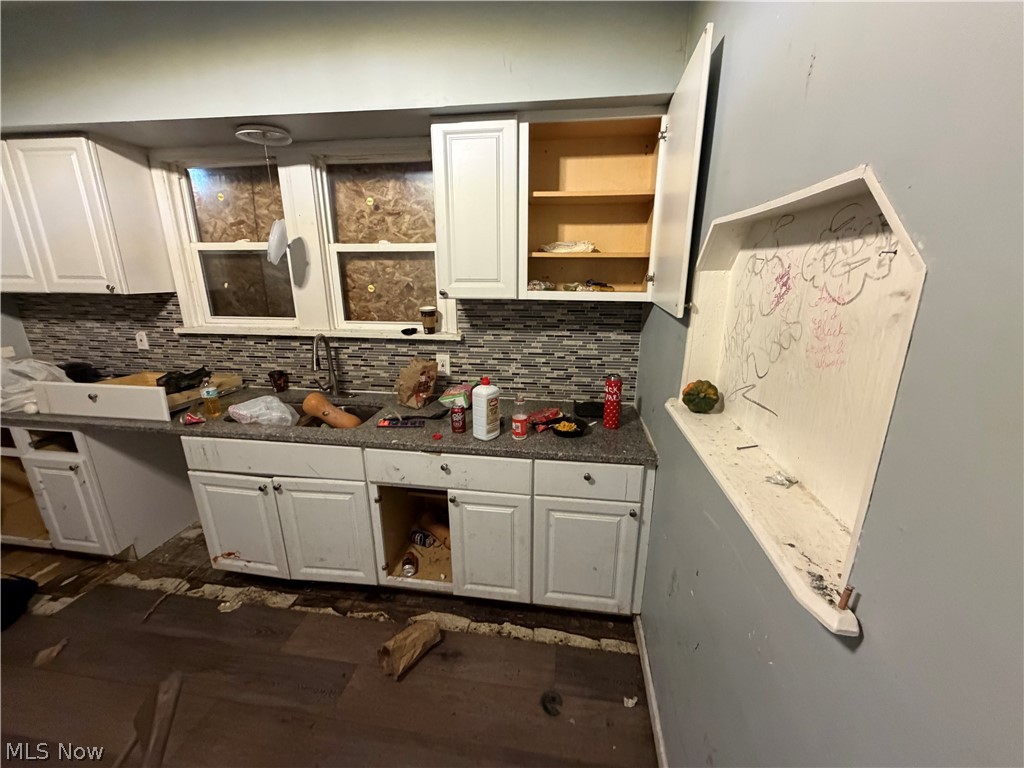 James M Hoyts - Residential