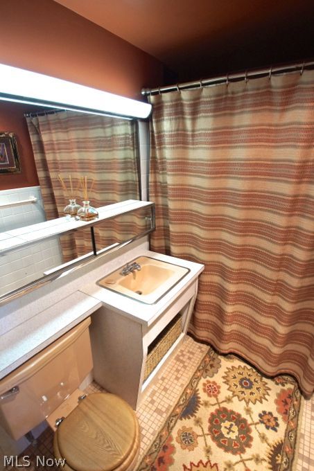 Marine Towers East Condo - Residential