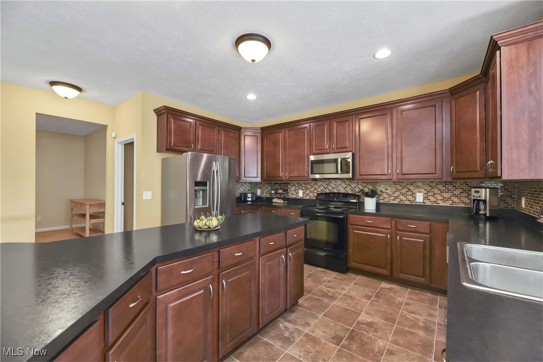 39098 Caistor Drive