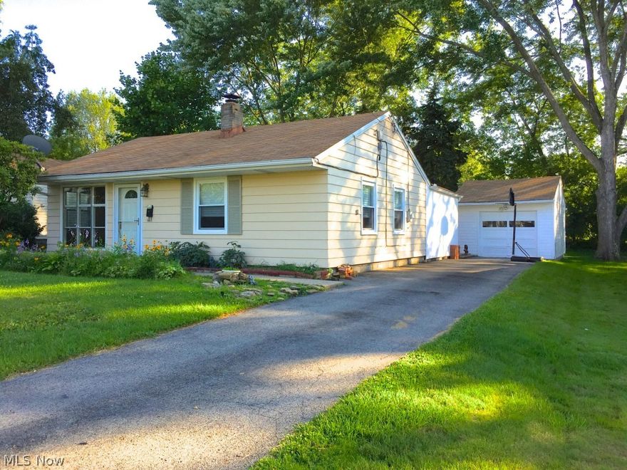 Fabulous 3 Bedroom Ranch Home in the Heart of Boardman.  This Beautiful Home Features Vaulted Ceilings, Huge Walk-in Ceramic Tile Shower, Spacious Master Bedroom with his & her closets, Brick Fireplace, and an outstanding Eat-In Kitchen with all Appliances Included!  Solid Brick Patio & Deck area that is located off off the Eat-in Kitchen area topped off with a new Hot Tub overlooking a private backyard.   Updates include: Freshly Painted Interior & Garage, Carpeting, Kitchen Ceramic Flooring, Kitchen counter-tops, and Remodeled Bathroom.   This home truly has it all including an unbeatable location where you will be only minutes away from all the restaurants, shopping, & entertainment you could ever want!  This is a must see home and is much much larger than it appears from first glance, call or message today for your private showing!