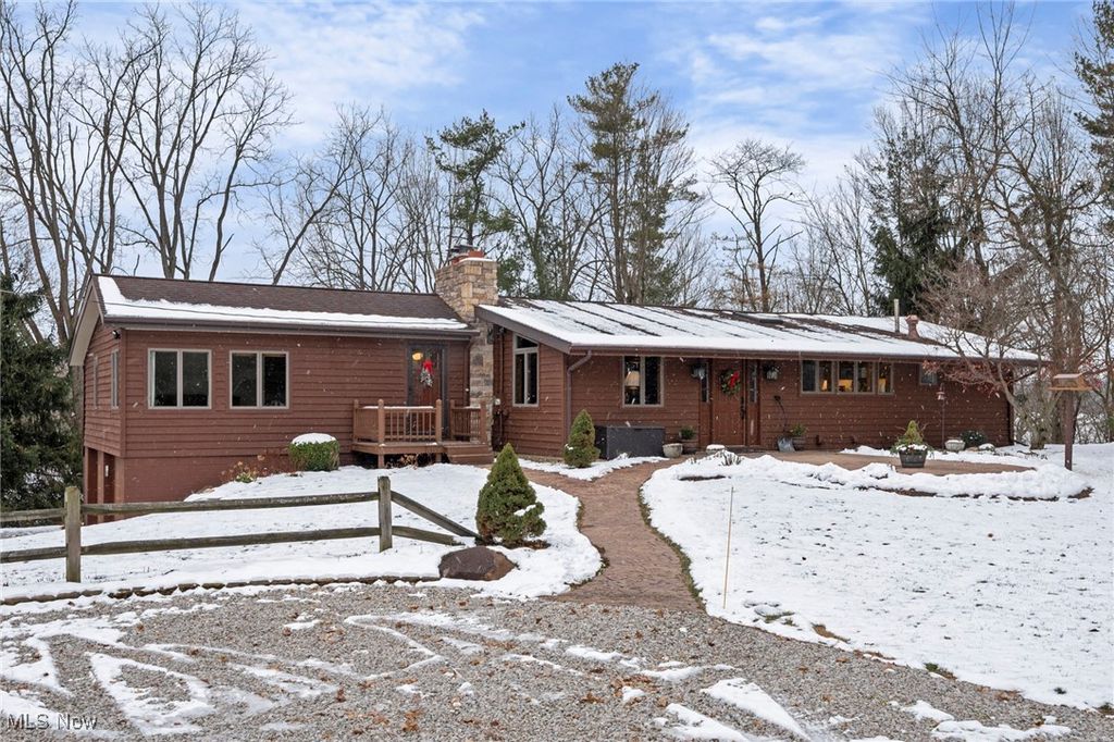 Photo of 17880 Hawley Road Road, Wellington, OH 44090 (MLS # 5176388)