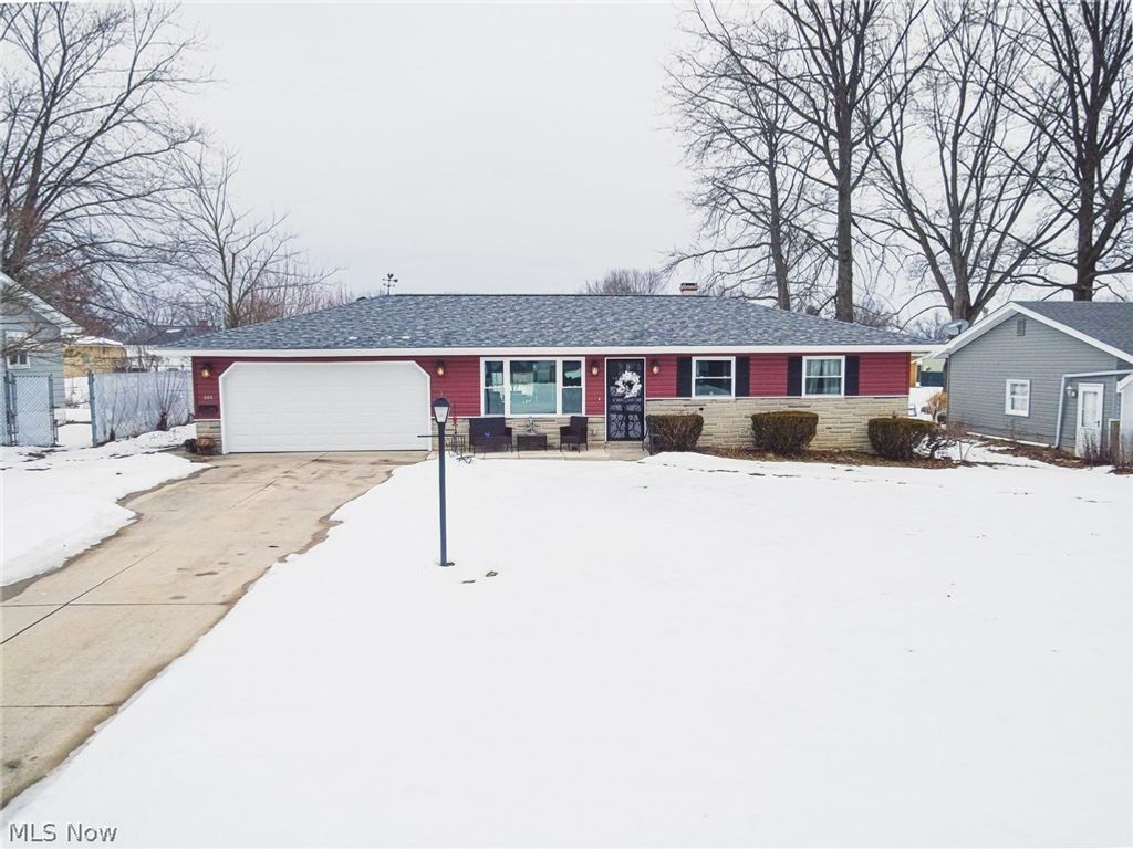 Photo of 644 Chapel Lane, Campbell, OH 44405 (MLS # 5186547)