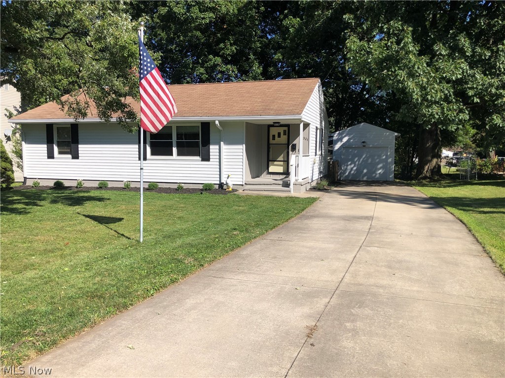 Fantastic Cuyahoga Falls neighborhood... Freshly Painted inside and outside... New Stainless Steel Refrigerator and Stove....Updated Bathroom... Gutter Guards....New floor in Kitchen....
Concrete Drive, Garage with door opener and extra covered patio...Lots of Updates...Move in ready...
New roof on garage
