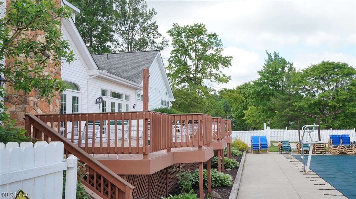 Devon Pond - Residential