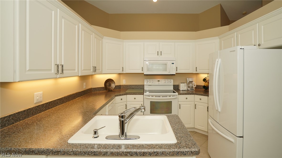 Devon Pond - Residential