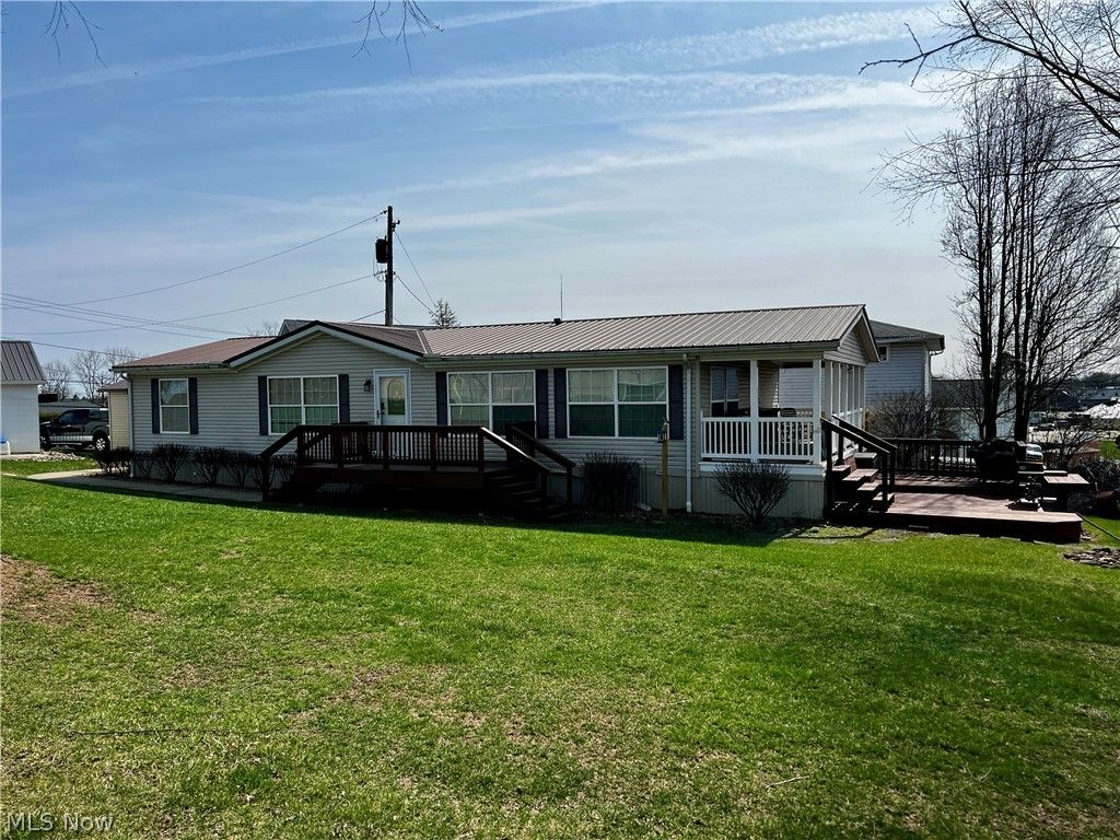 Photo of 224 Woodvue Lane, Wintersville, OH 43953 (MLS # 5193541)