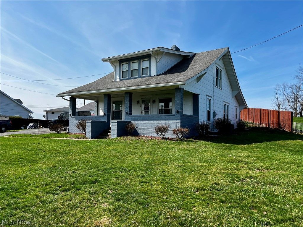 Photo of 224 Woodvue Lane, Wintersville, OH 43953 (MLS # 5193541)