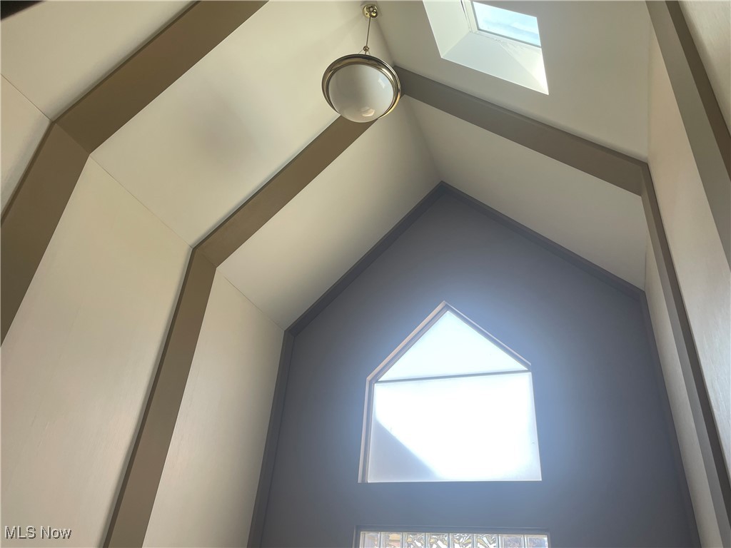 City/Youngstown - Commercial Sale