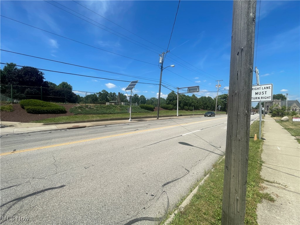 City/Youngstown - Commercial Sale