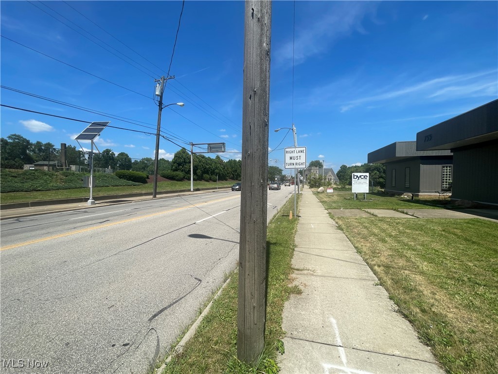 City/Youngstown - Commercial Sale