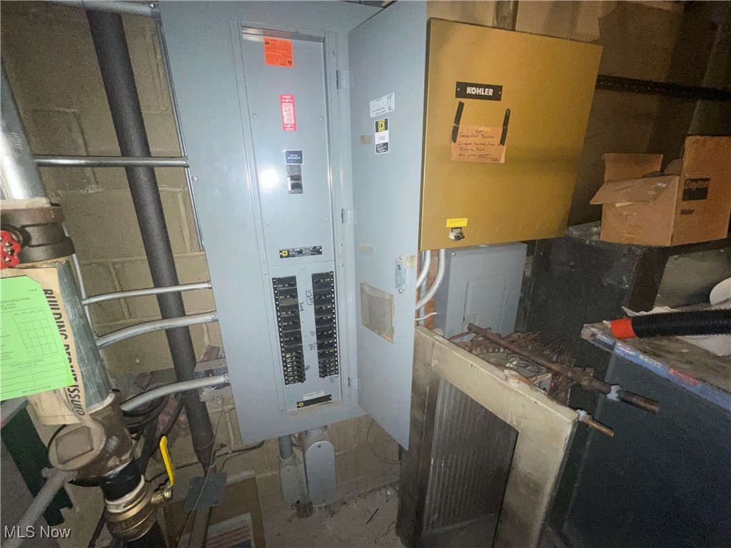 City/Youngstown - Commercial Sale