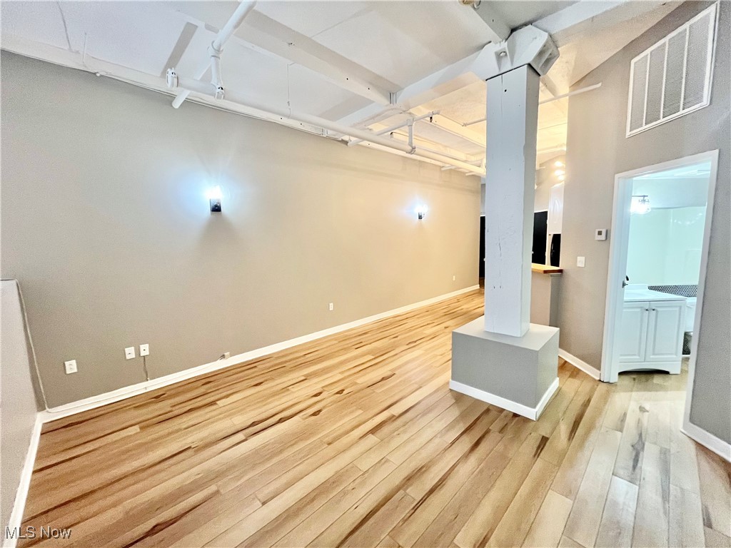 1133 W 9th Street 117
