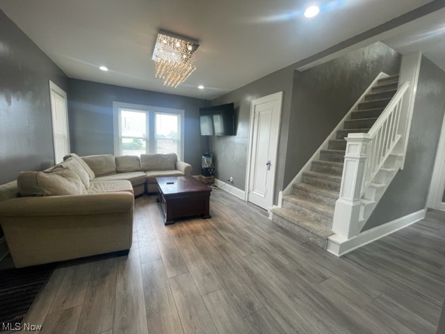 Village/Navarre - Residential