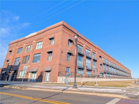 Condo For Sale - 401 W Shoreline Drive #136<br/> Sandusky, OH 44870