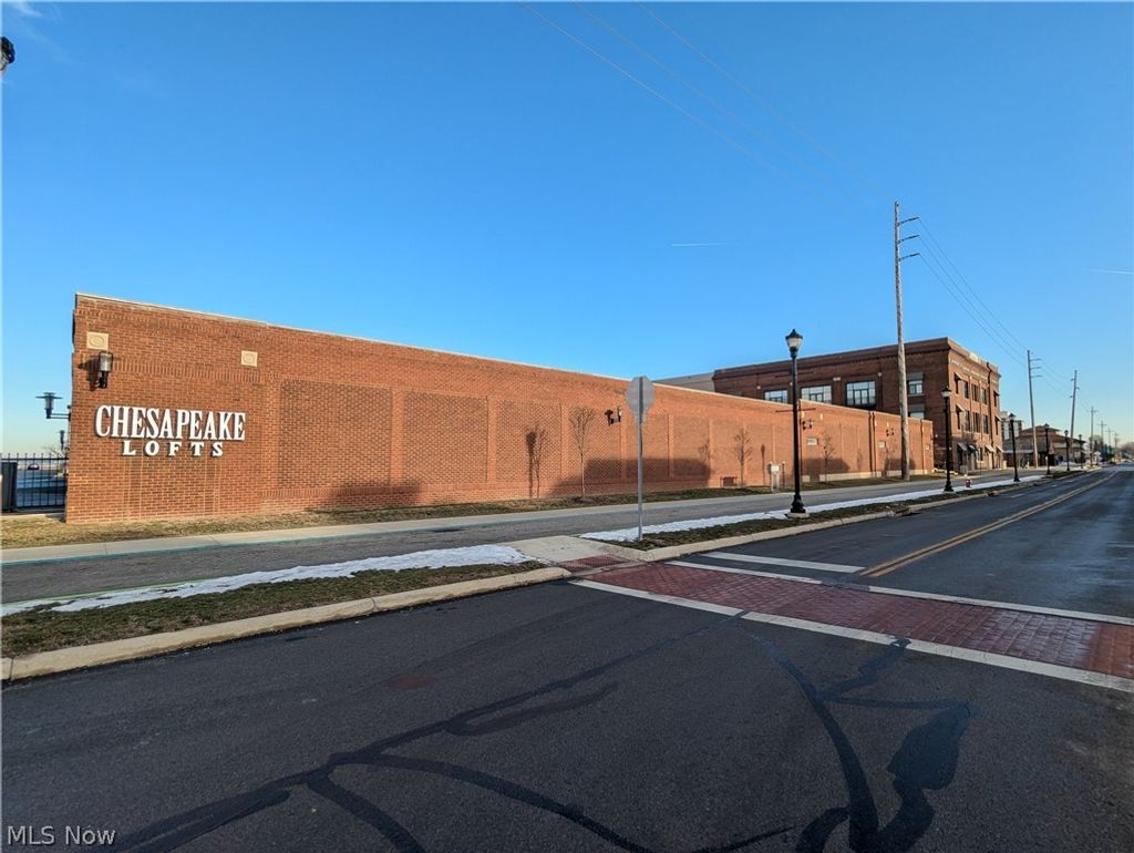 Photo of 401 W SHORELINE Drive #136, Sandusky, OH 44870 (MLS # 5187319)