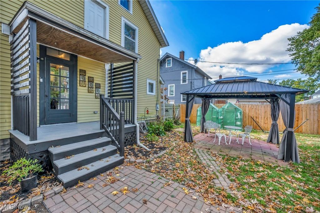 Photo of 218 Cornell Avenue, Elyria, OH 44035 (MLS # 5165043)