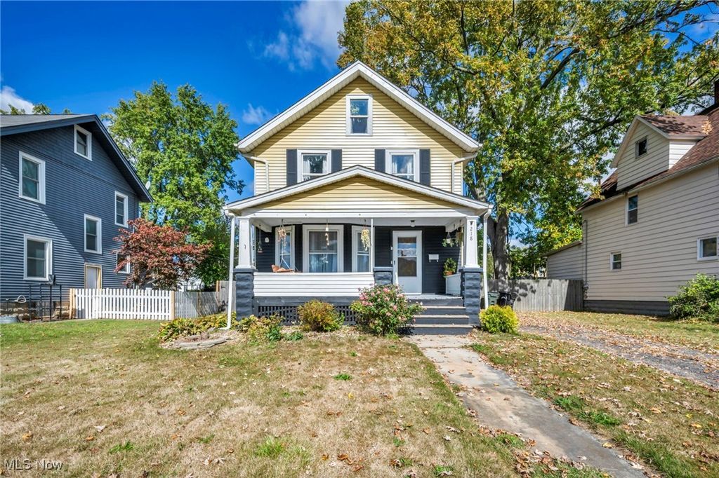 Photo of 218 Cornell Avenue, Elyria, OH 44035 (MLS # 5165043)