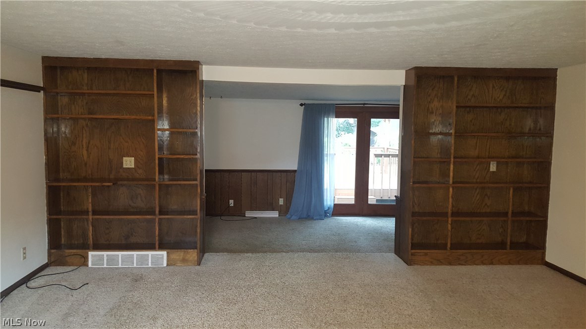 New Philadelphia - Residential