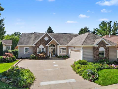 Photo for 265 Lake Pointe Drive