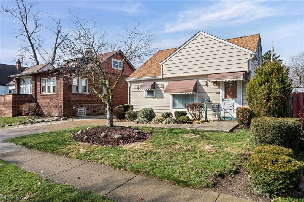 Photo of 4526 W 172nd Street, Cleveland, OH 44135 (MLS # 5193761)