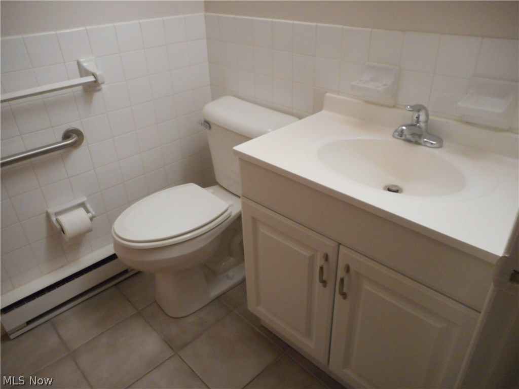 Silver Lake Towers Condo - Residential