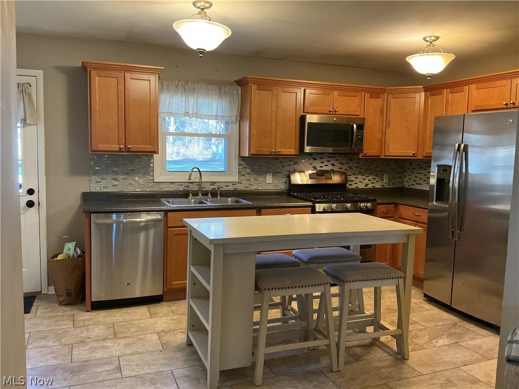 D E Santees 1st Add - Residential