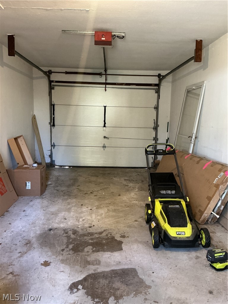 D E Santees 1st Add - Residential