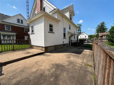 Tiny photo for 287 W North Avenue, East Palestine, OH 44413 (MLS # 5240849)