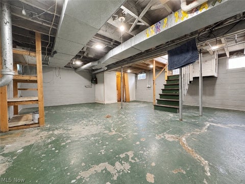 Tiny photo for 287 W North Avenue, East Palestine, OH 44413 (MLS # 5240849)