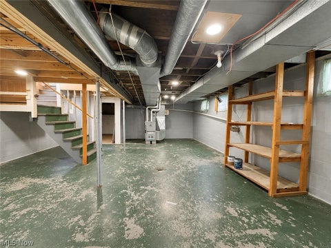 Tiny photo for 287 W North Avenue, East Palestine, OH 44413 (MLS # 5240849)