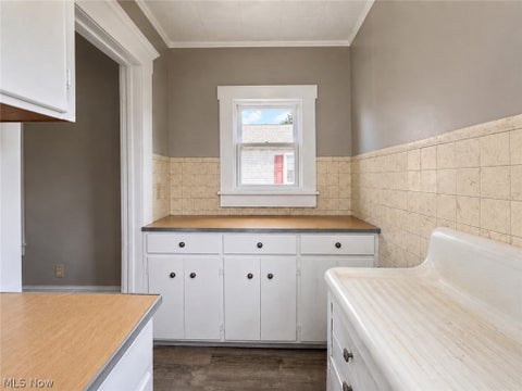 Tiny photo for 287 W North Avenue, East Palestine, OH 44413 (MLS # 5240849)