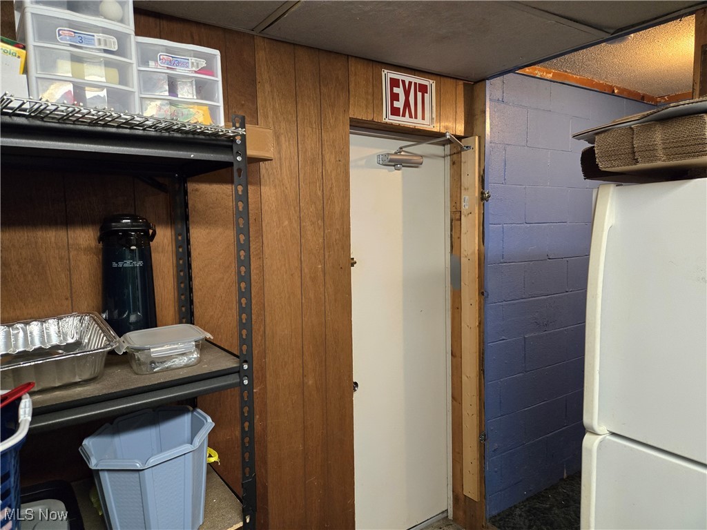 Naher - Commercial Sale