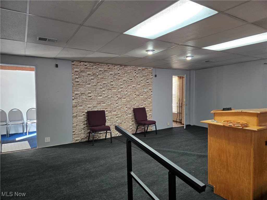 Naher - Commercial Sale