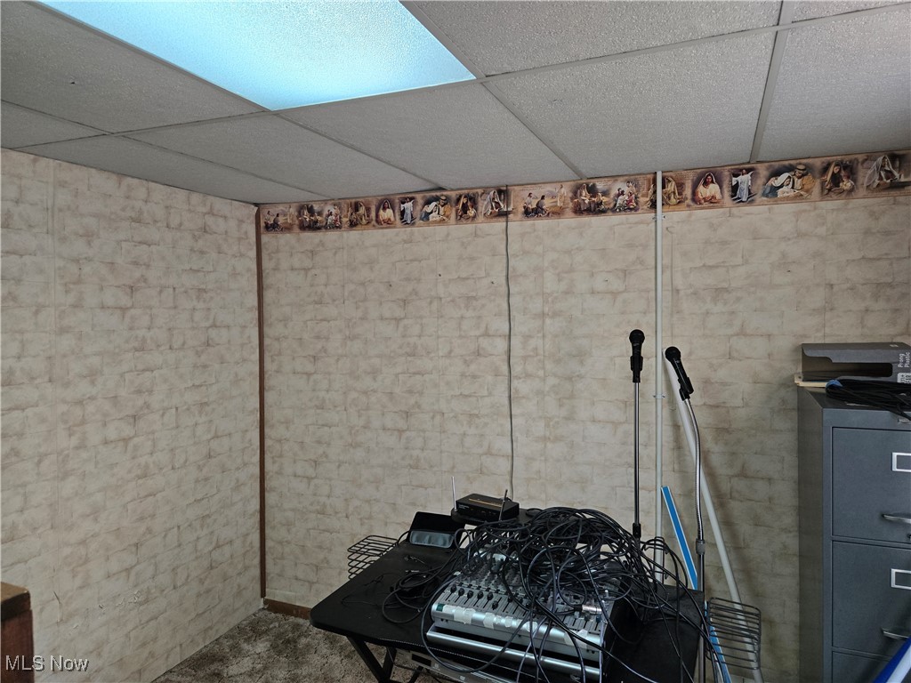 Naher - Commercial Sale