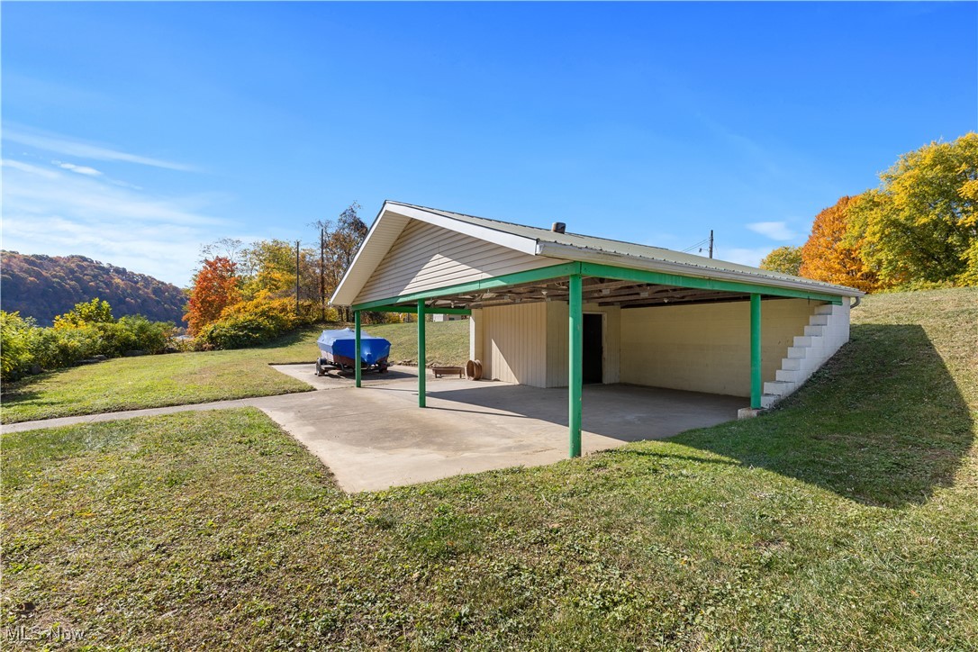 Elizabeth Avenue, Powhatan Point, Ohio image 5
