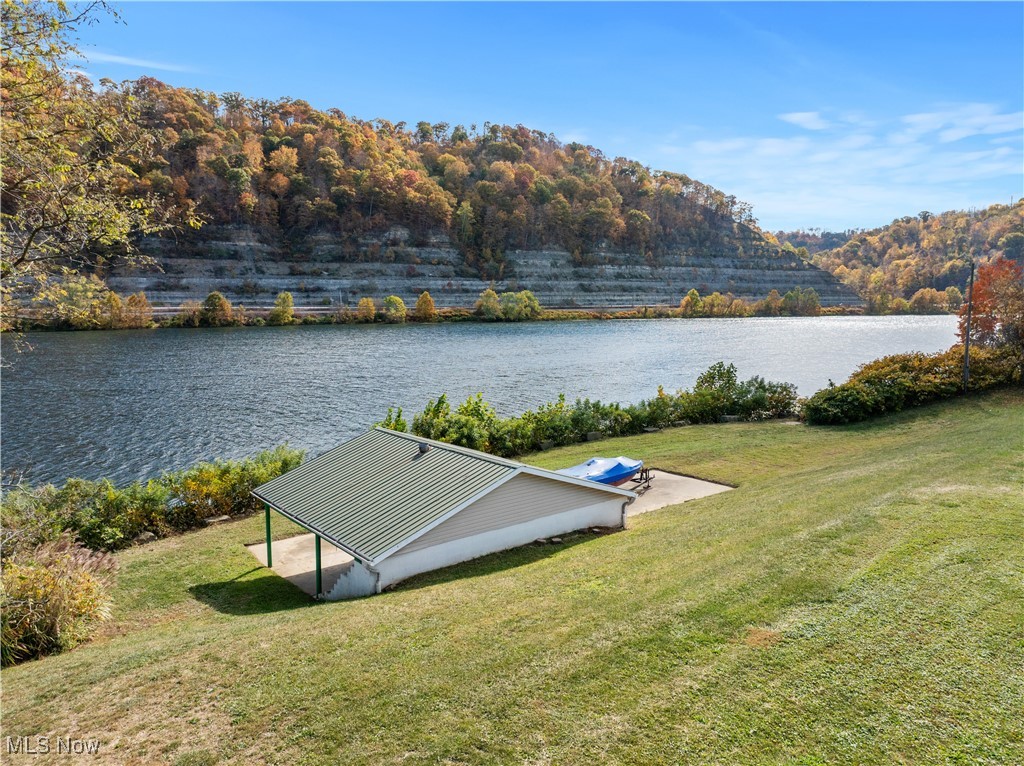 Elizabeth Avenue, Powhatan Point, Ohio image 3