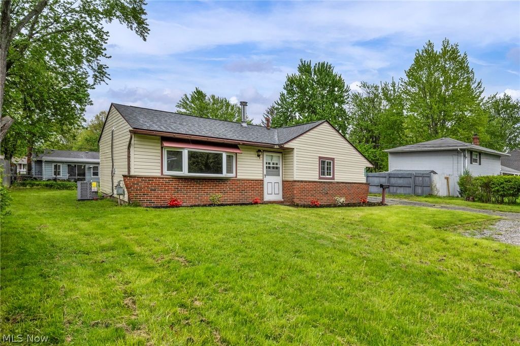 Photo of 5949 Jaycox Road, North Ridgeville, OH 44039 (MLS # 5206937)