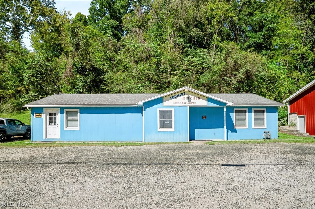606 Harris Highway