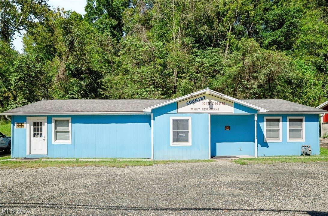 606 Harris Highway