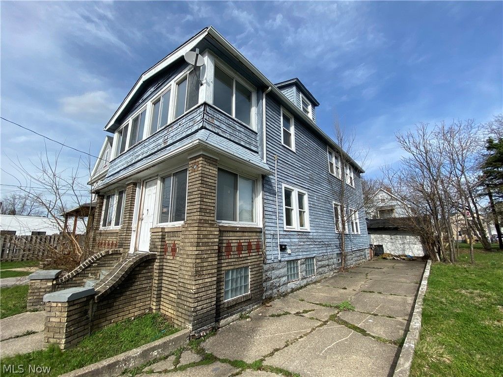 Photo of 2901 E 121st Street, Cleveland, OH 44120 (MLS # 5201727)