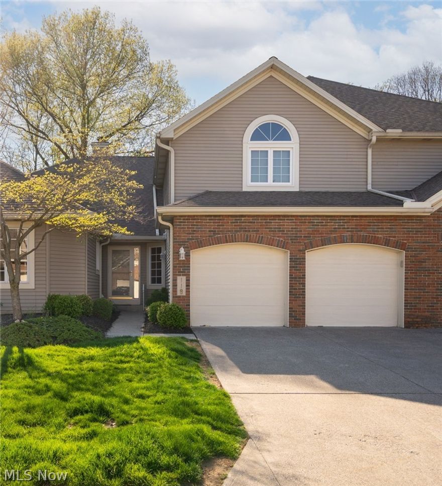 Welcome home to maintenance free living in this 2-bedroom, 2.5-bath condo located in the
English Lakes community. This home features a two-story great room and a wood-burning
fireplace with a gas starter (for conversion if desired). The first-floor owner’s suite provides
ultimate convenience, complete with a spacious walk-in closet and 5 piece en-suite bath. The
main level also offers a kitchen, dining area, laundry room, and convenient half bath. Highlights
of the second floor include a nice sized versatile loft space, a second bedroom with en-suite
bath and walk-in closet, plus additional storage with two closets and a walk-in attic. Monthly
HOA fee includes lawn care and snow removal. Community amenities include a clubhouse with
exercise equipment and an outdoor pool. Conveniently located near uptown Amherst, shopping,
dining, and highway access.