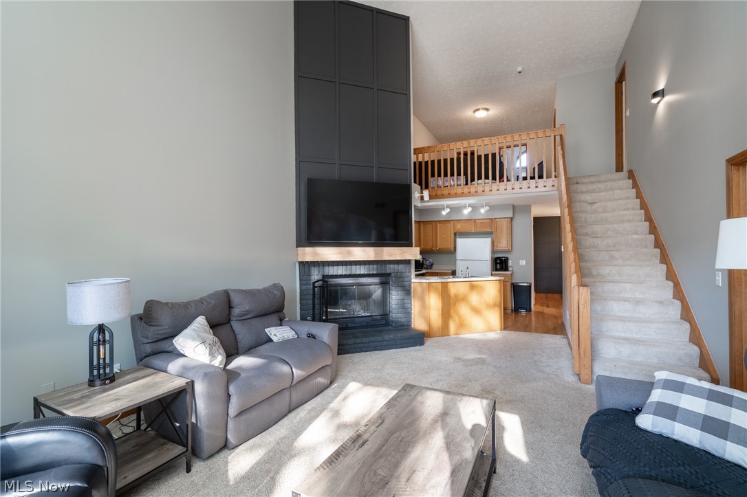 English Lakes Condo - Residential