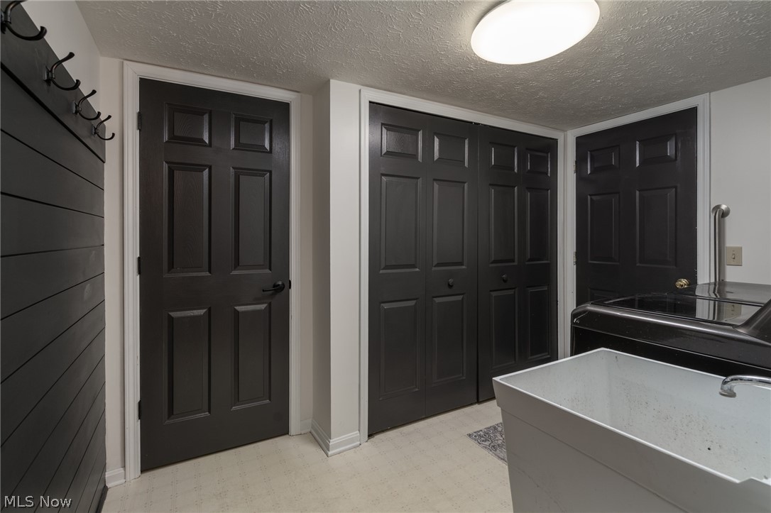 English Lakes Condo - Residential