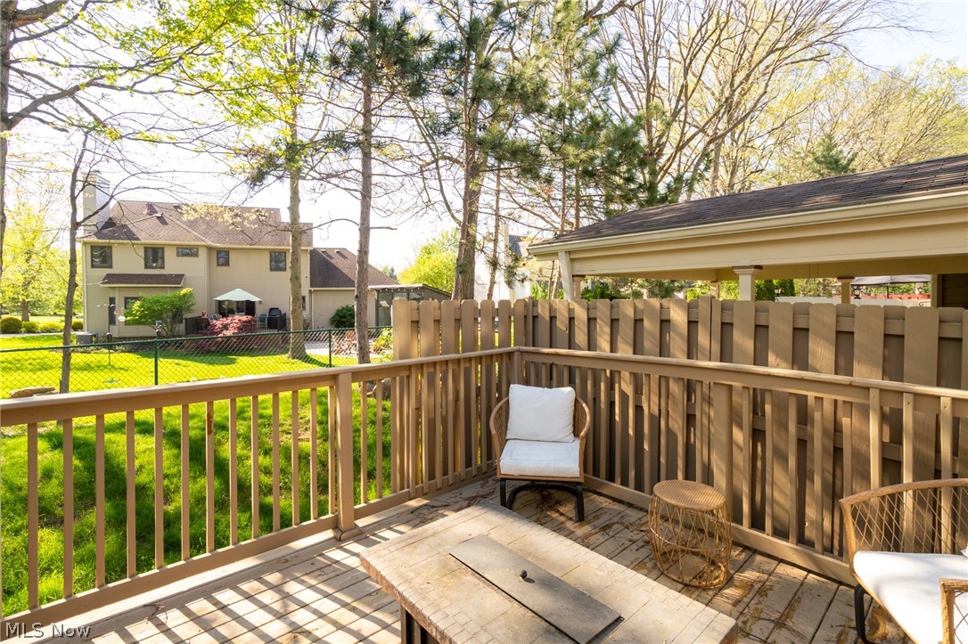 English Lakes Condo - Residential