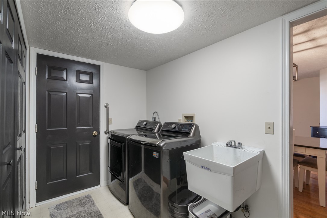 English Lakes Condo - Residential