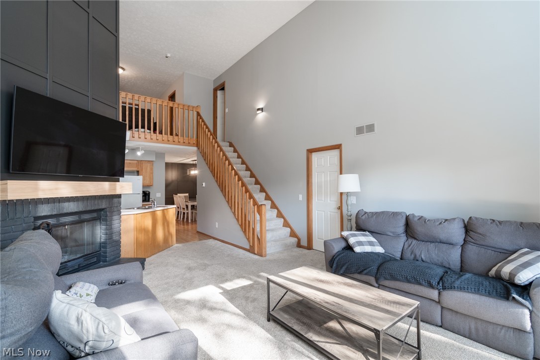 English Lakes Condo - Residential