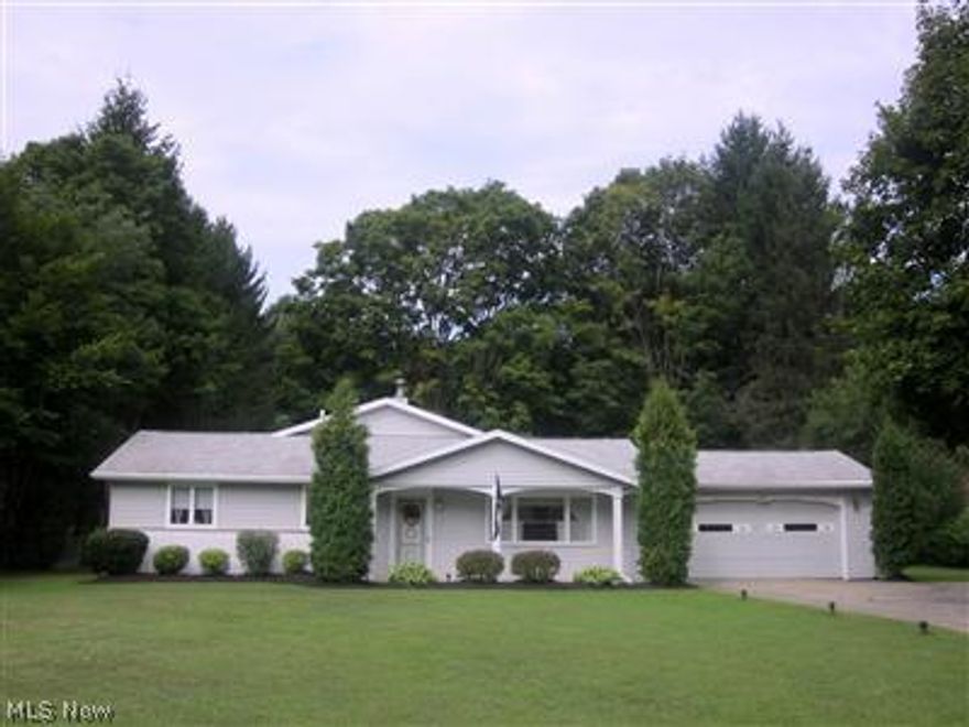 Large Great Room addition highlights this one floor living home with recently finished Full Bath in the Master Suite. The spacious Great Room boasts a vaulted ceiling and corner fireplace. The Kitchen with tile floor,  has a center island and a Breakfast Bar. Lovely 1st floor Master Suite has a walk in closet and newly finished Full Bath. In addition, a 40x30 Barn with concrete floor, electric and 2nd floor storage, await’s the hobbyist, collector or landscaper/contractor. Many windows have been replaced and septic only 4 years old.