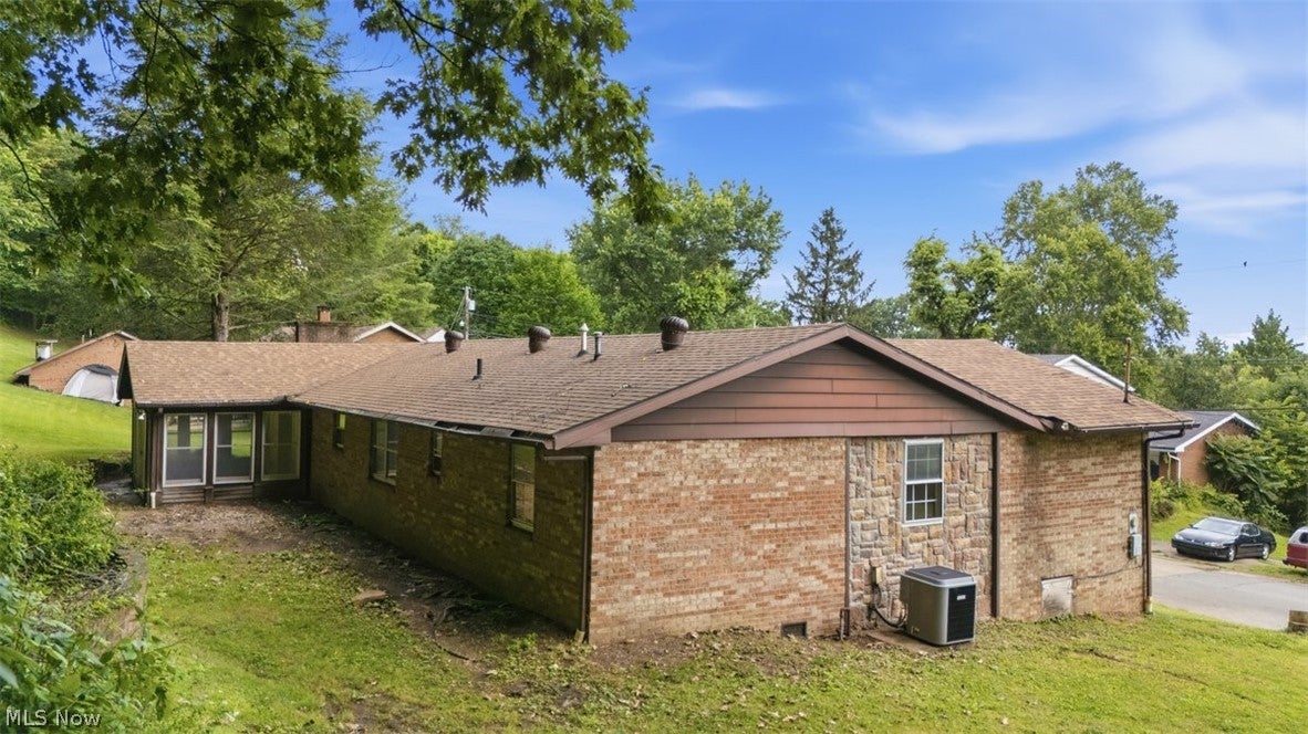 404 W Wildwood Drive