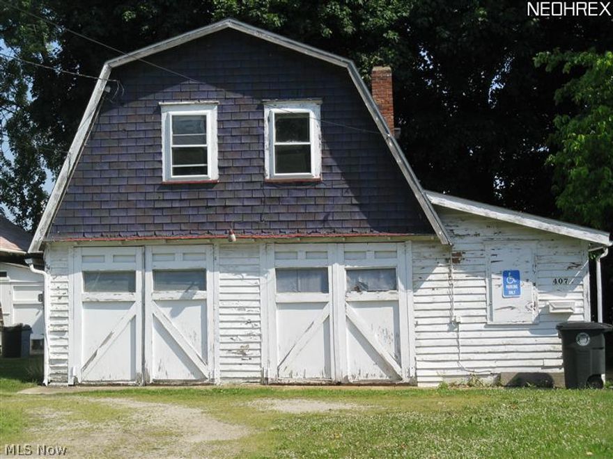 3 lots in this quiet neighborhood