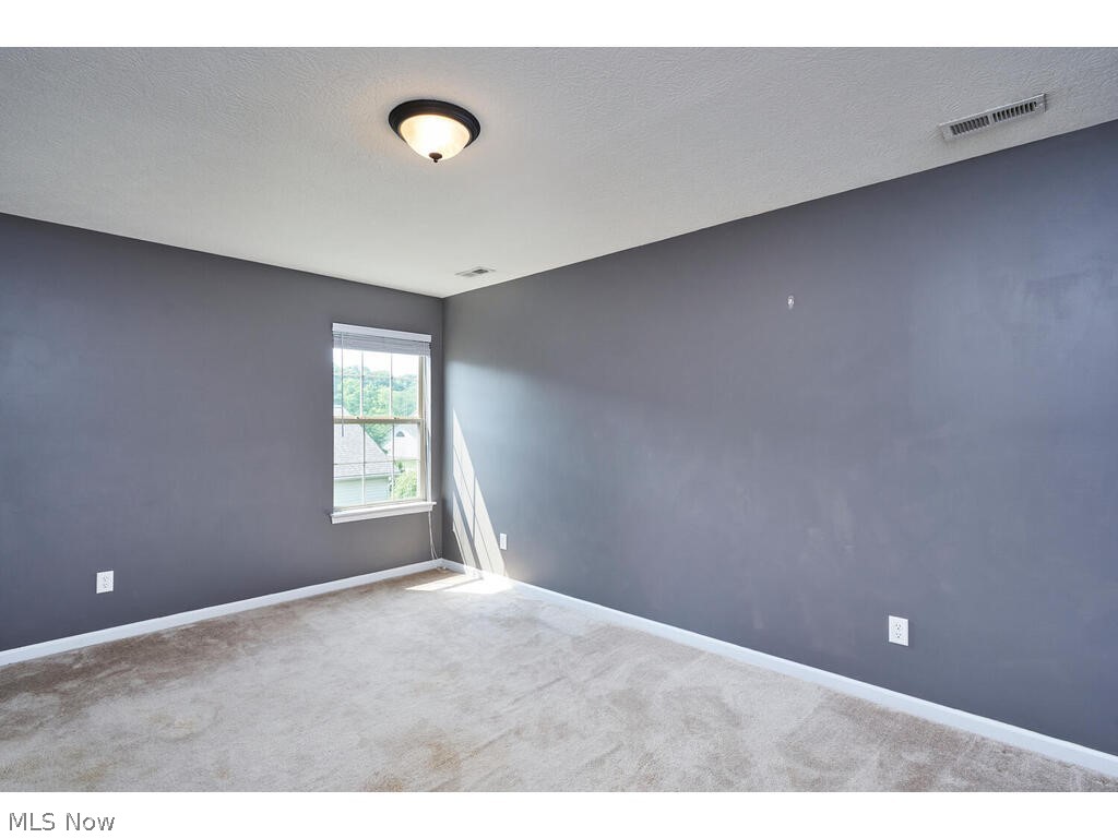 Creekside/Pleasant Lakes Condo - Residential